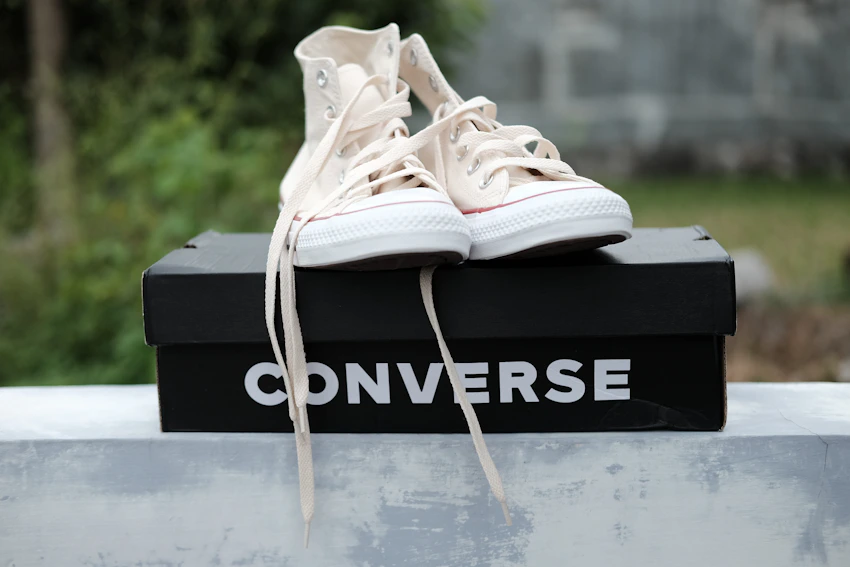 E-Mail von Converse zur Produkteinführung von The Blank Canvas Monochrome Collection