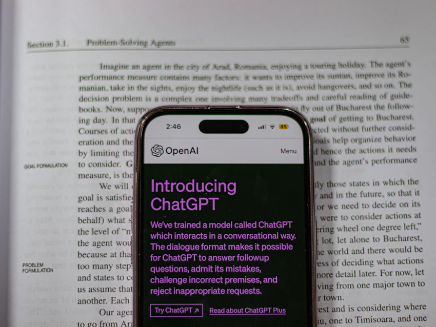 Tawk.to can knowledge base articles in the chatbox