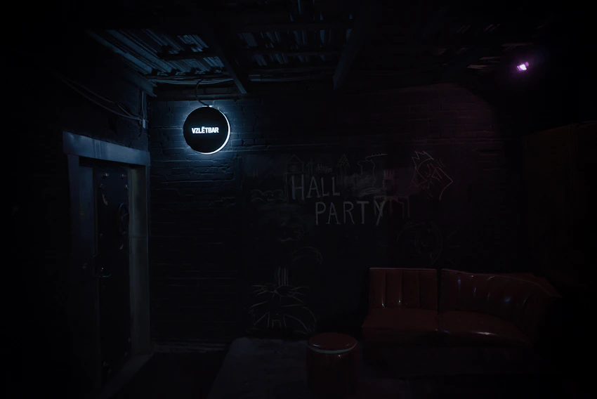 Preencabezado con etiqueta div oculta