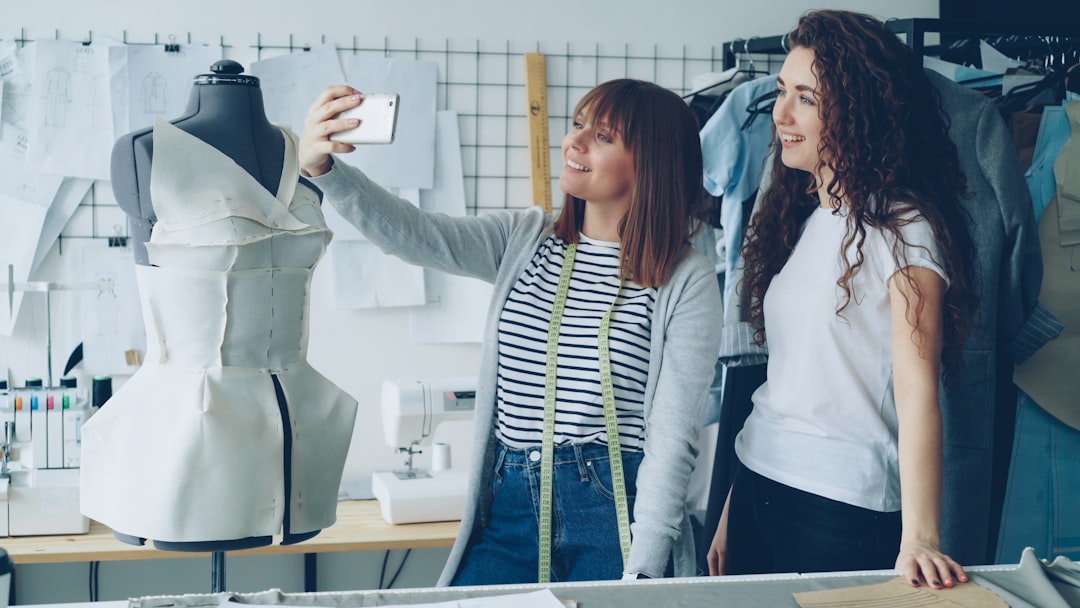 Graphic of two sales people, one targeting the person and the other a product